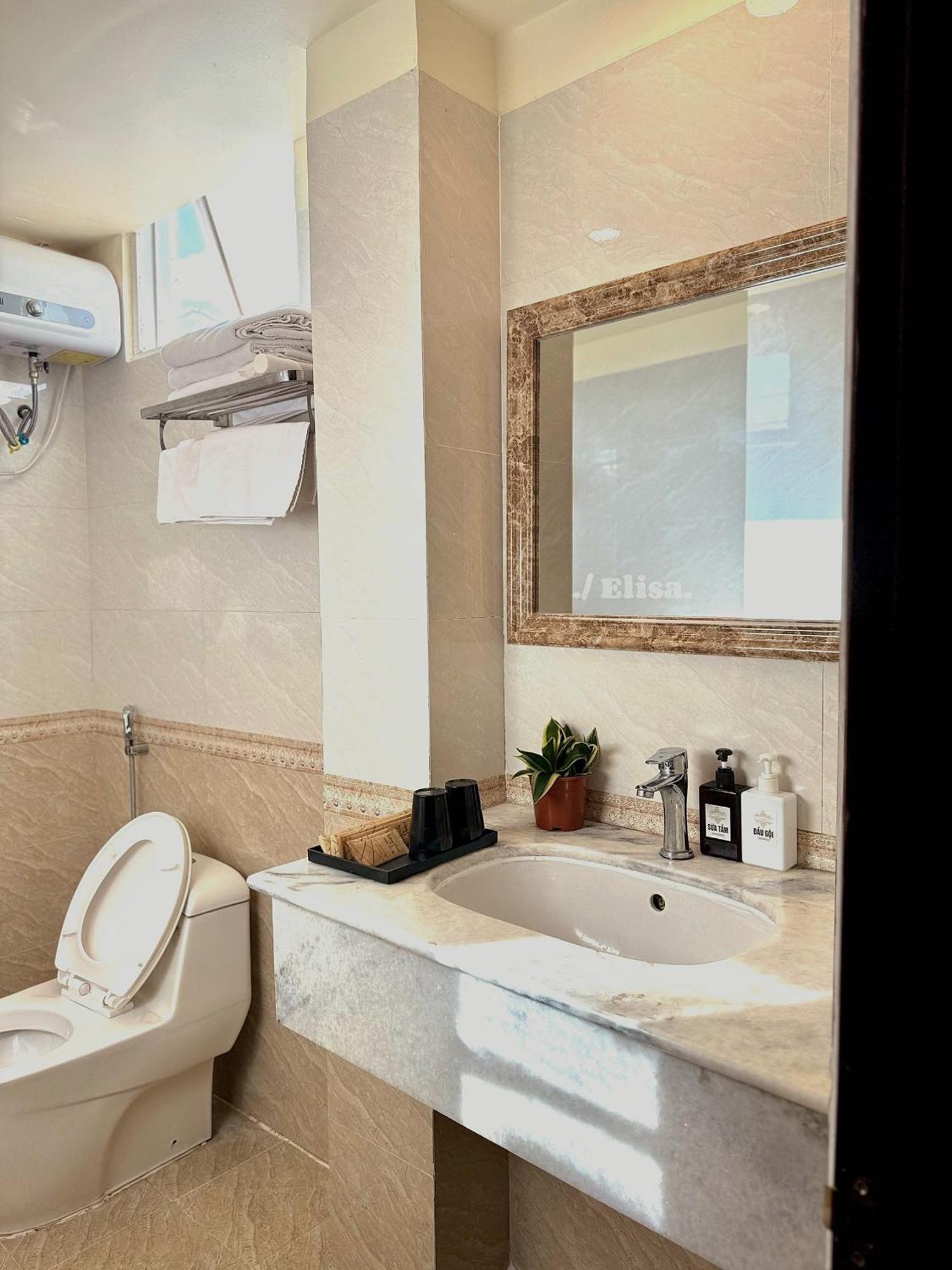 Elisa Hotel Pleiku Bagian luar foto